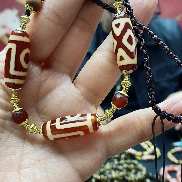 玛瑙/玉髓颈饰合金