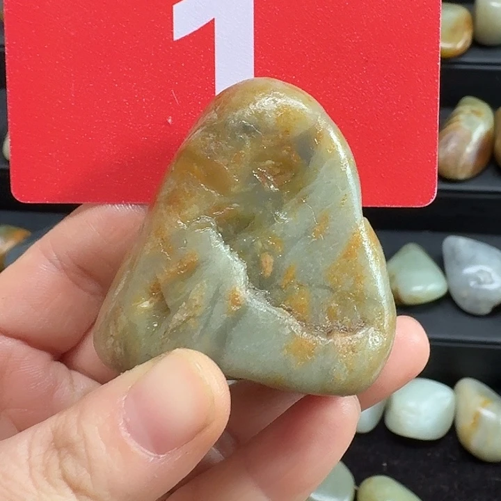 和田玉（糖玉）未镶嵌挂件