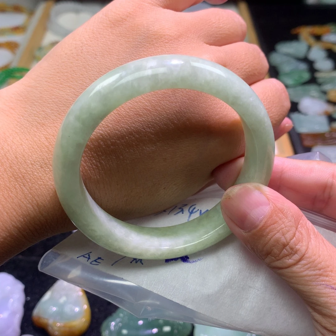 定制翡翠未镶嵌手镯52