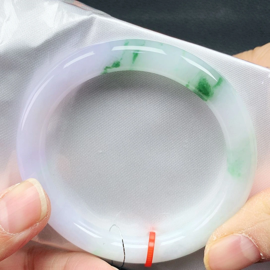 翡翠手镯未镶嵌53圈