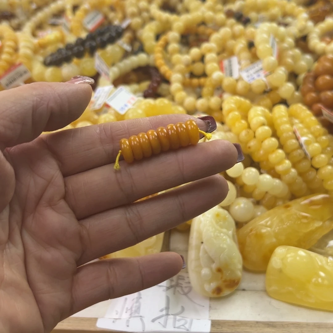 琥珀珠宝奇石未镶嵌