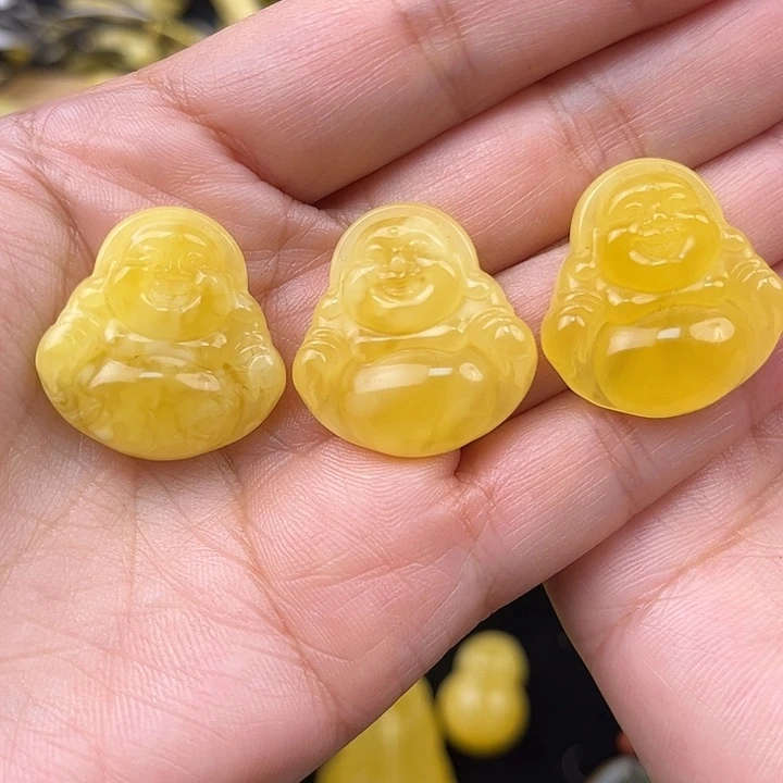 琥珀未镶嵌颈饰琥珀，多样性发其一