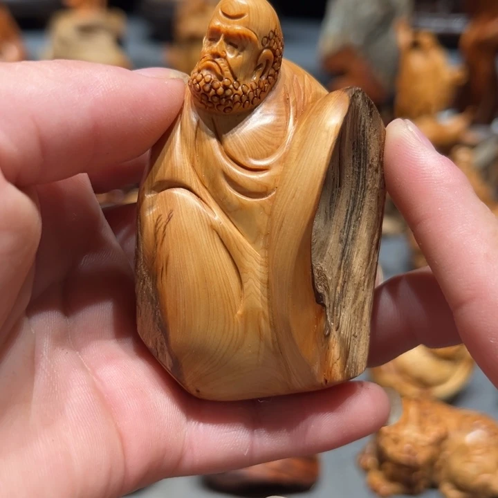 柏木（崖柏）点点关注