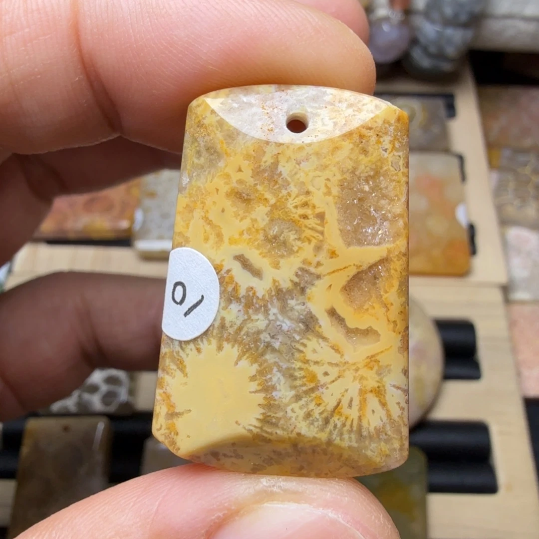 硅化玉未镶嵌纯天然色有机玉石保真色无珠无绳不退换