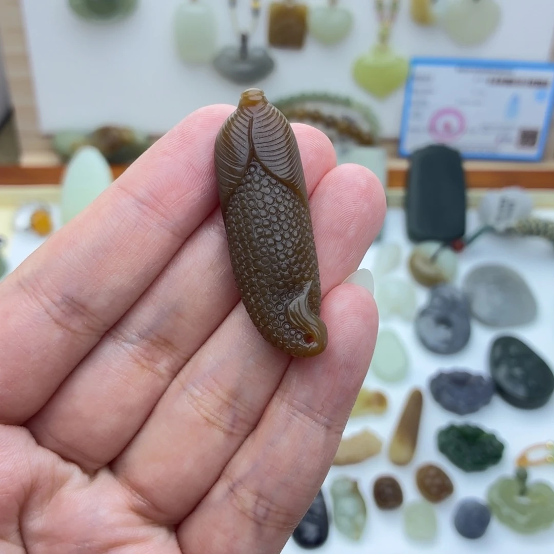 漫***.和田玉未镶嵌颈饰