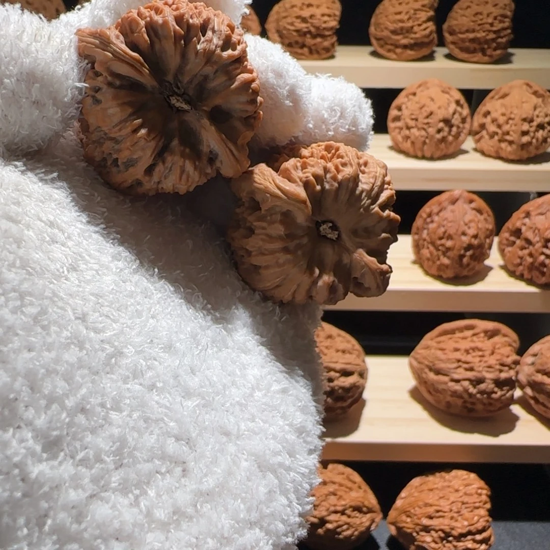 吊坠文玩核桃39奥迪三角