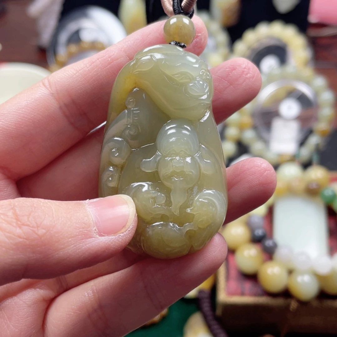 和田玉颈饰未镶嵌