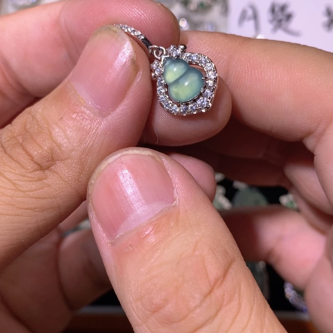 翡翠未镶嵌颈饰天然