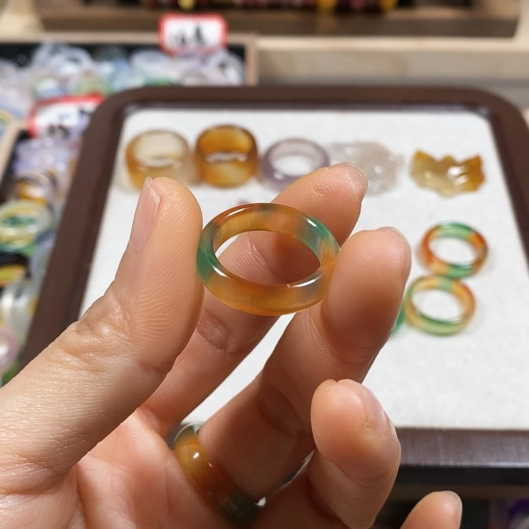 玛瑙/玉髓戒指未镶嵌努****?
