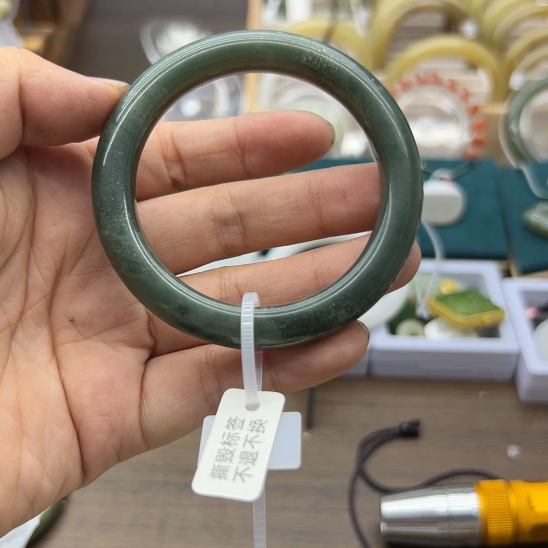 和田玉手镯未镶嵌53.3圈围124