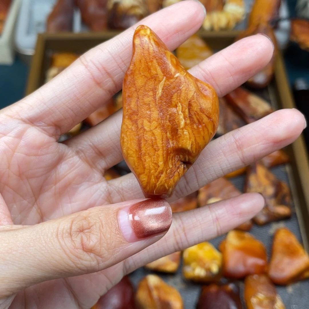 琥珀未镶嵌珠宝奇石