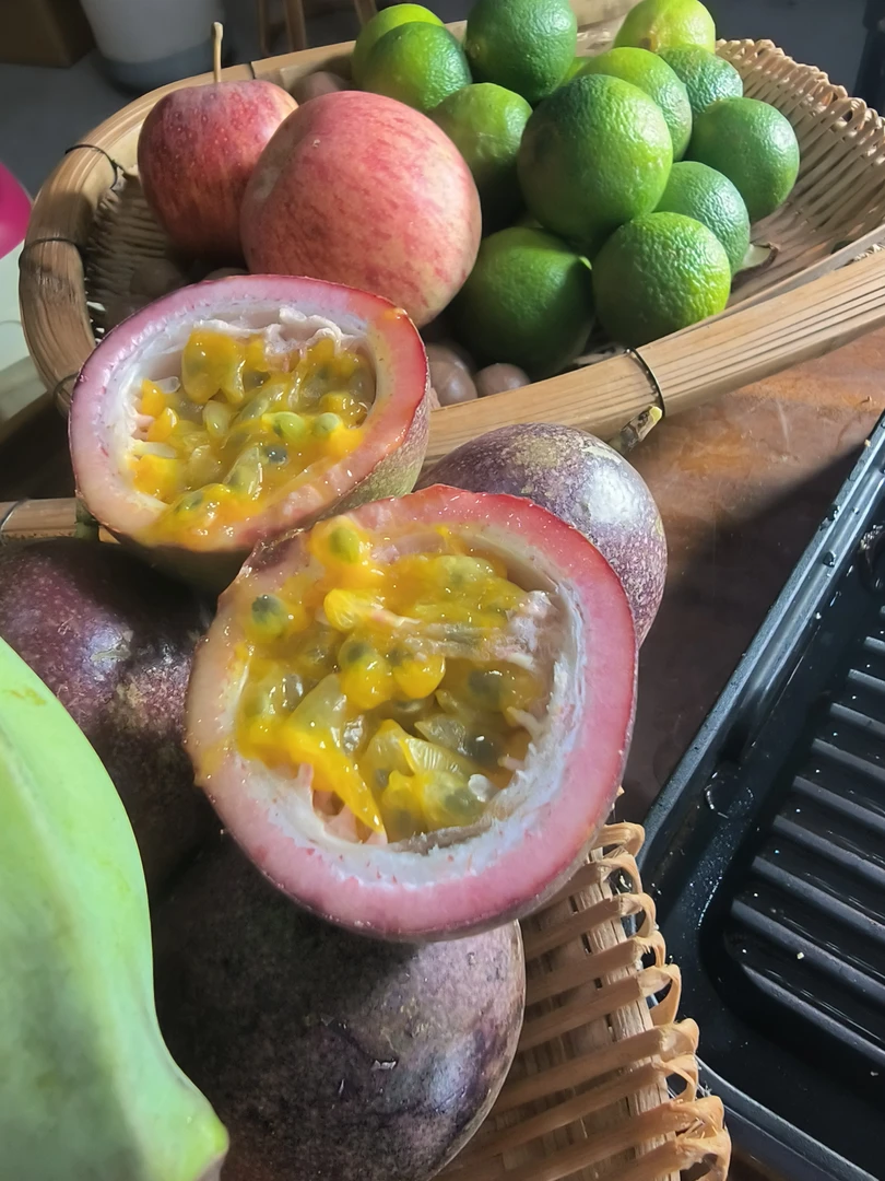 云南紫皮百香果新鲜饱满酸甜多汁果香浓郁孕妇水果