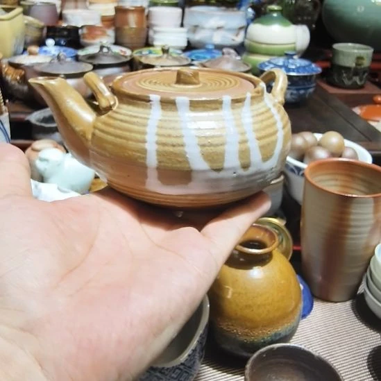 黄釉陶器提梁小壶