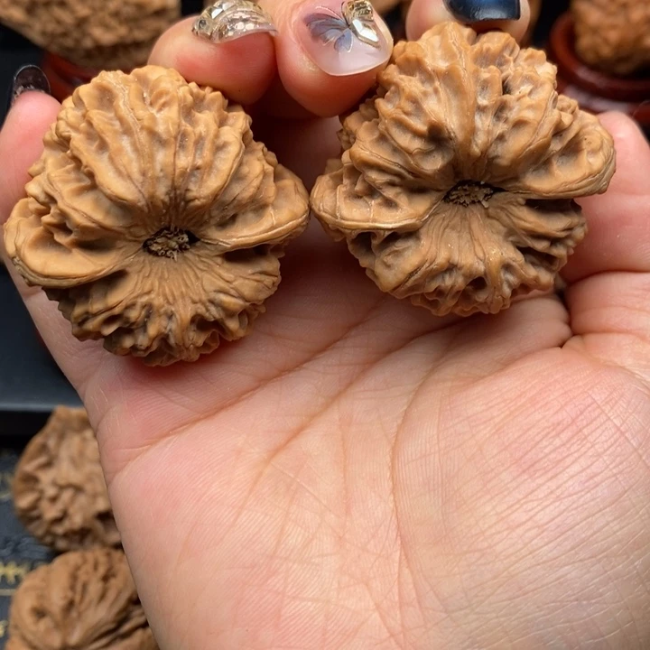 文玩核桃吊坠秦岭龙门涧41.5修尖精神