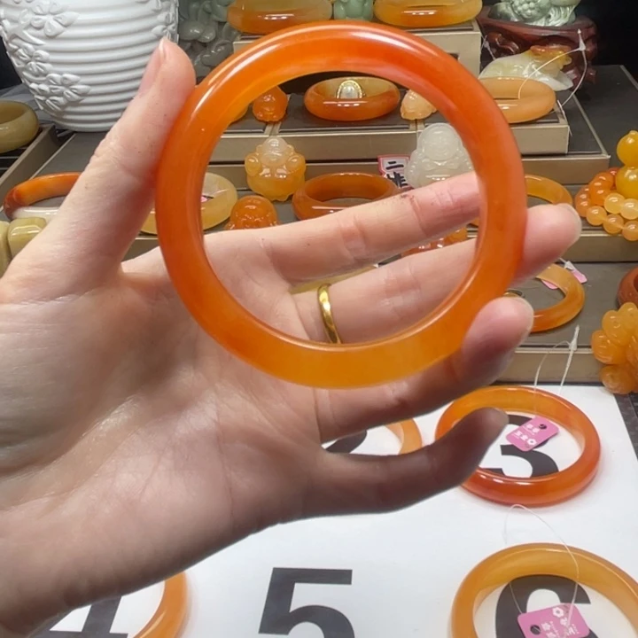 未镶嵌石英质玉（黄龙玉）手镯阿*