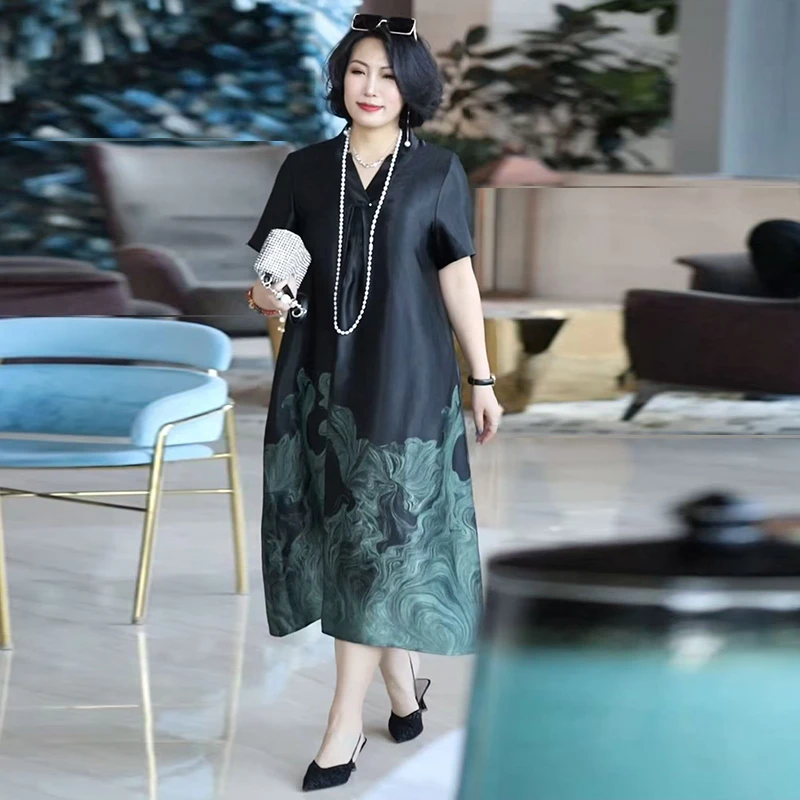 胖妈妈轻奢风阔版连衣裙夏季新款短袖V领中长裙子加大码提花A字裙