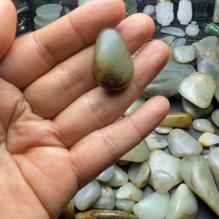未镶嵌和田玉珠宝半成品
