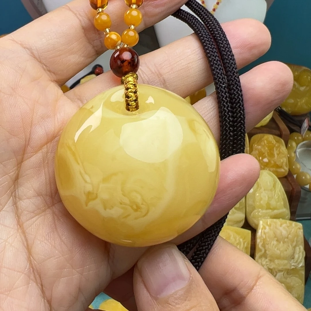 蜜蜡吊坠(赠链)未镶嵌