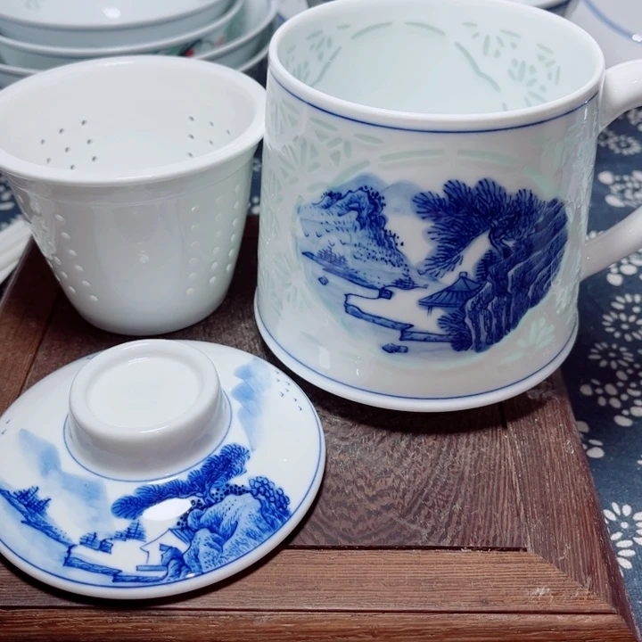 青花玲珑手绘山水办公杯三件套