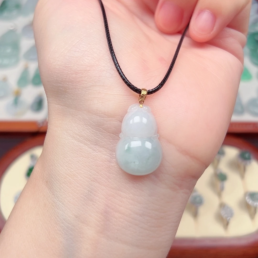 翡翠颈饰18K金镶嵌葫芦
