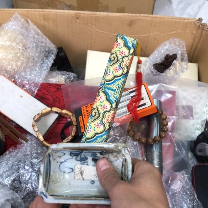 陶瓷孤品单件车里拍子**玉