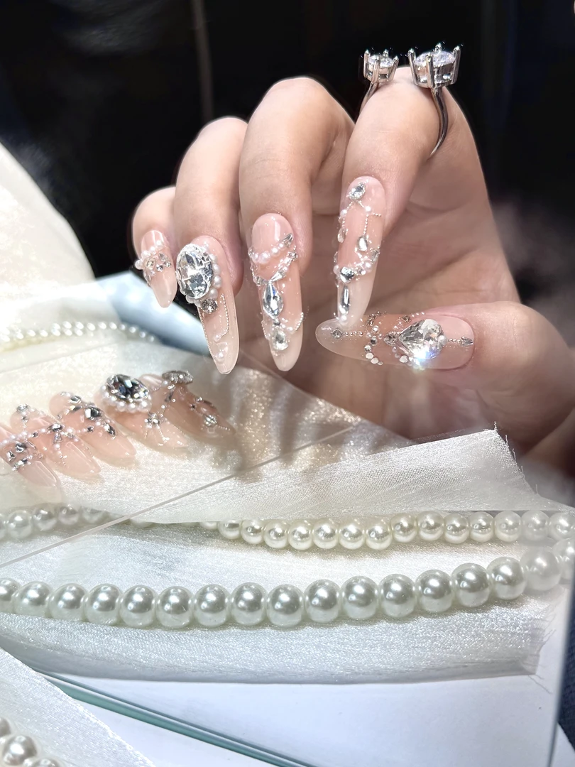 JINFU（星辰）秋季裸色多巴胺纯手工穿戴甲气质显白中长美甲