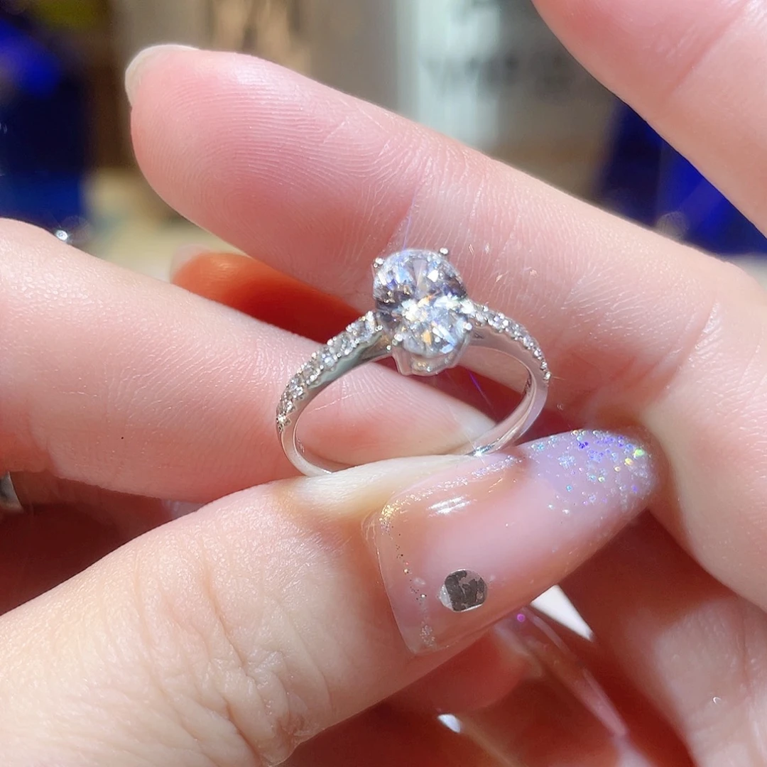 实验室培育钻石18K金镶嵌1.05D-E/SI，14