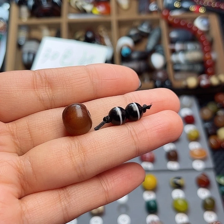 玛瑙/玉髓未镶嵌珠宝半成品小***拉