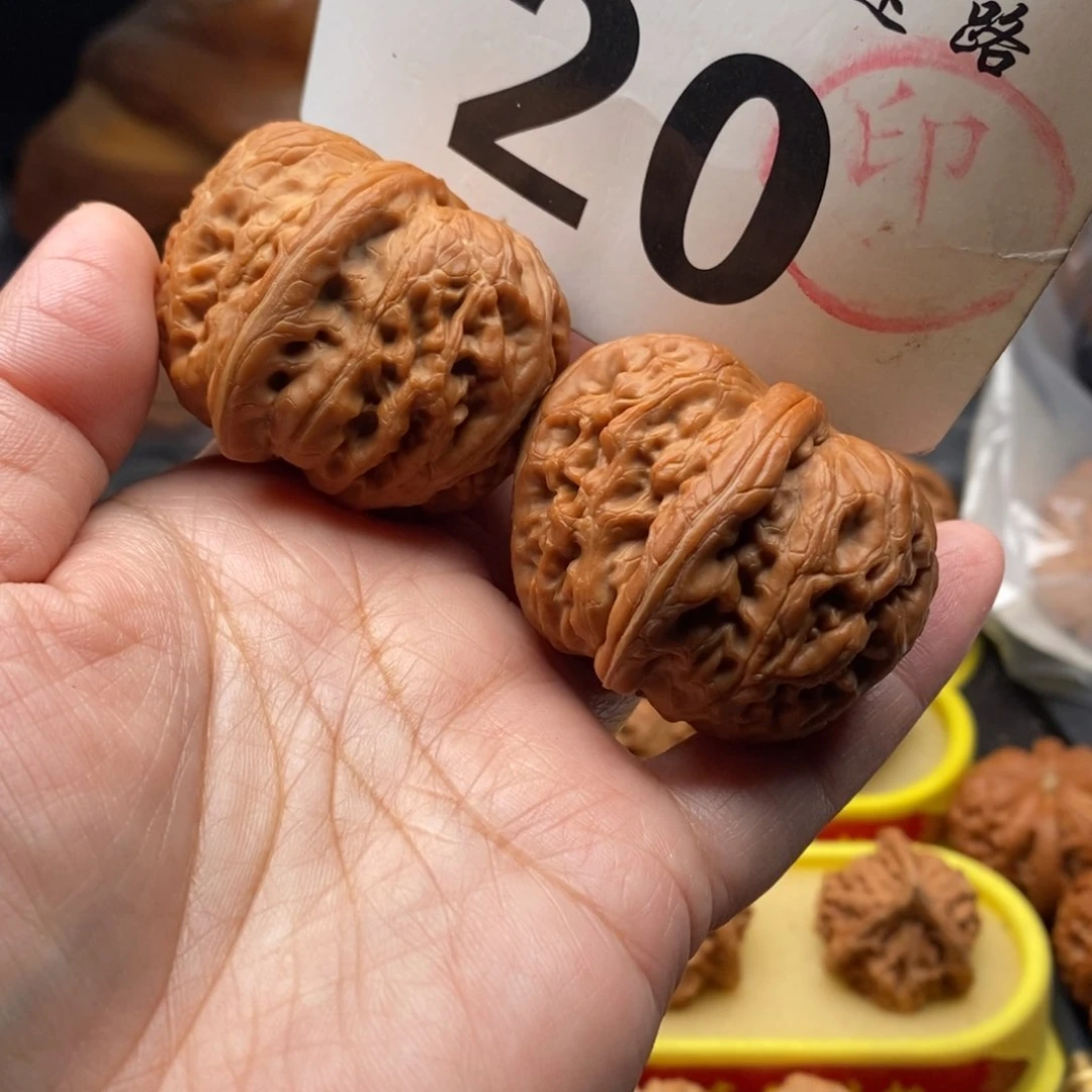 把件文玩核桃46元宝翘肩膀55.2克