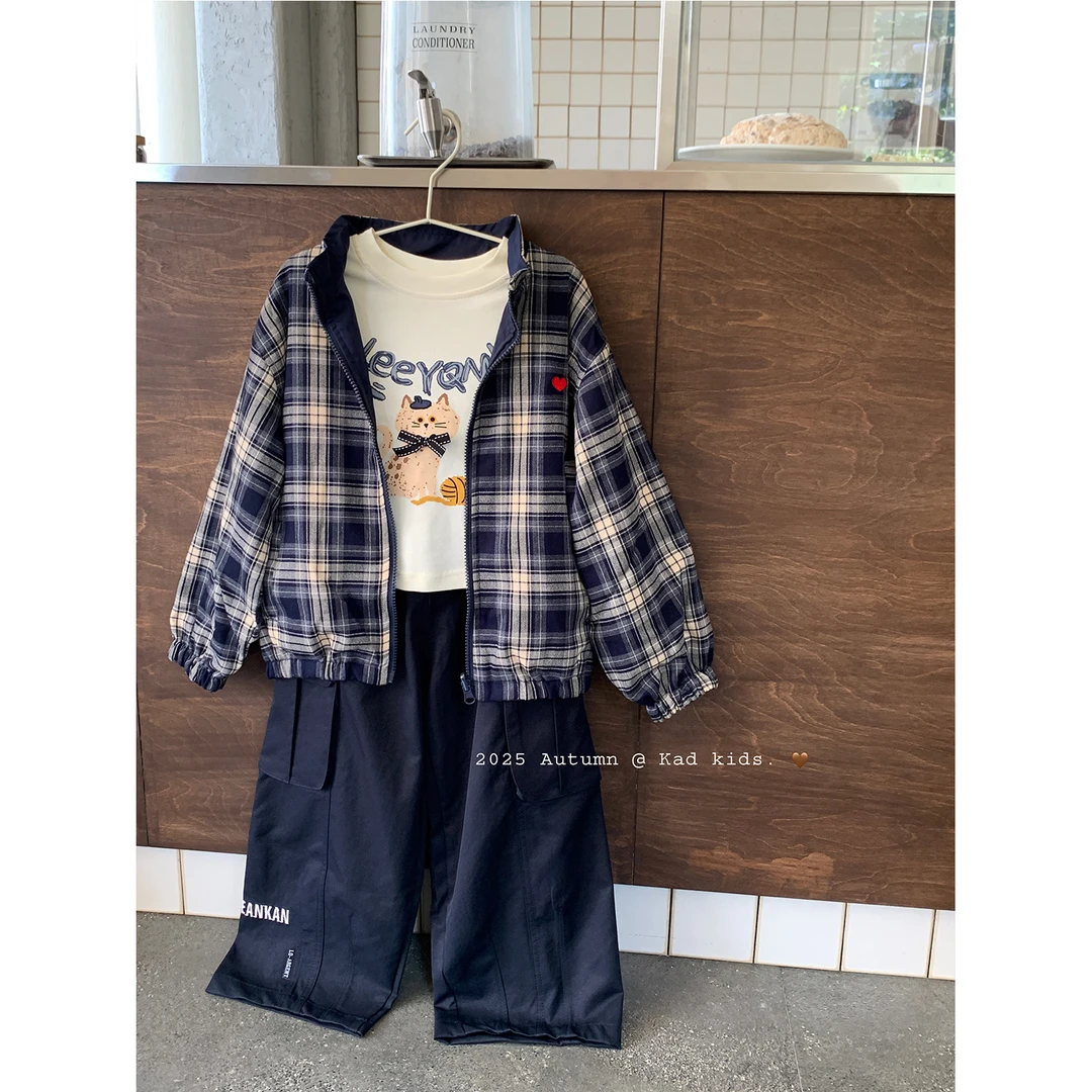 V5227-格子双面夹克+V5181-蝴蝶结小猫卡通T+V5228-工装裤