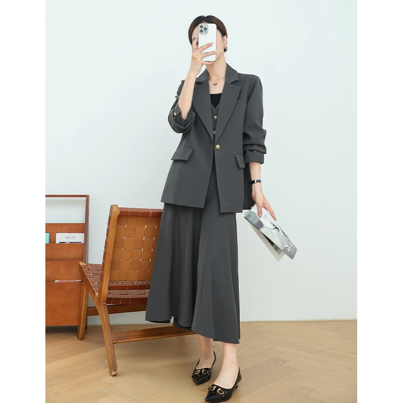 大码女装气质高级感假两件西装外套女秋季胖mm高腰显瘦半身裙套装