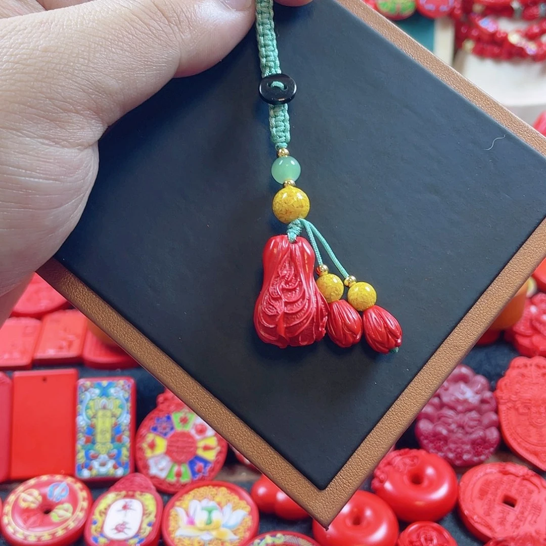 天然辰砂含辰砂工艺品白菜钥匙扣来财财守财财