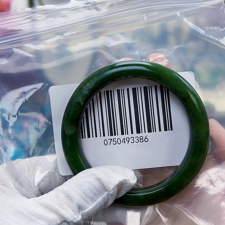 和田玉未镶嵌颈饰包容1599