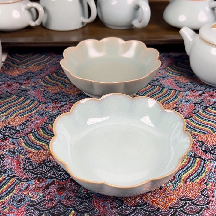 摆件天青色釉水小莲花洗