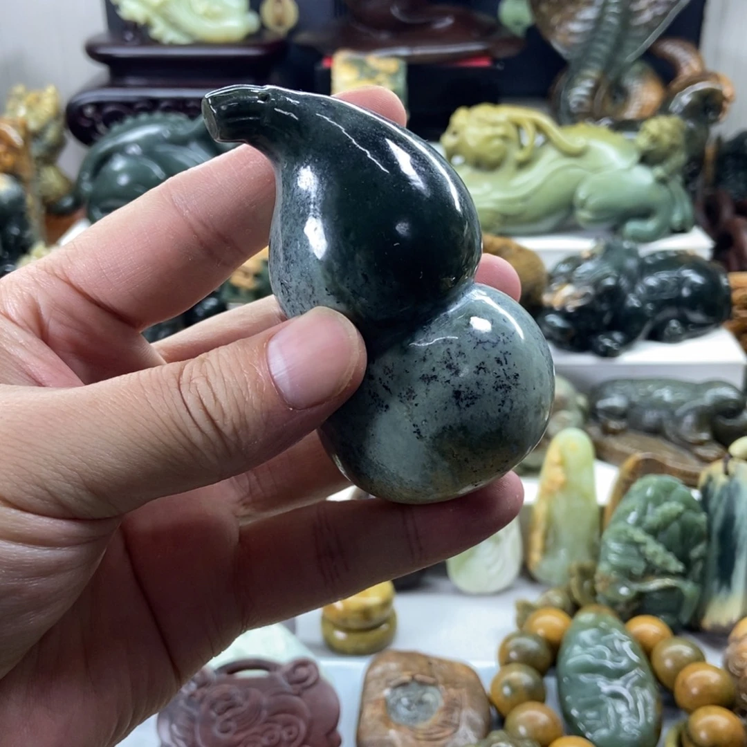 岫岩河磨玉（透闪石质玉）未镶嵌把件