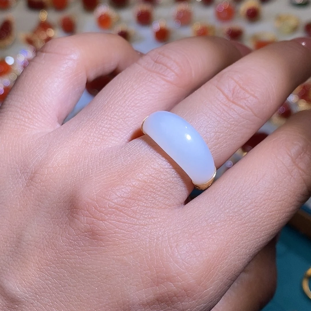 和田玉18K金镶嵌戒指