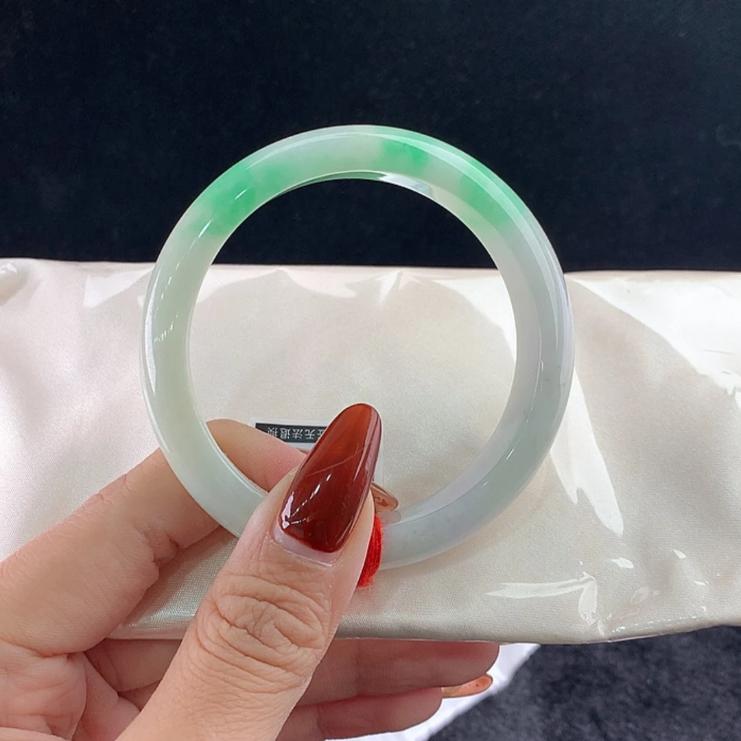 【闪购商品】未镶嵌手镯翡翠正58