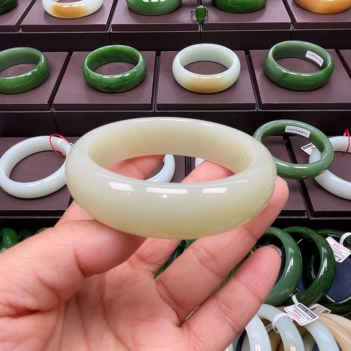 和田玉未镶嵌手镯5859