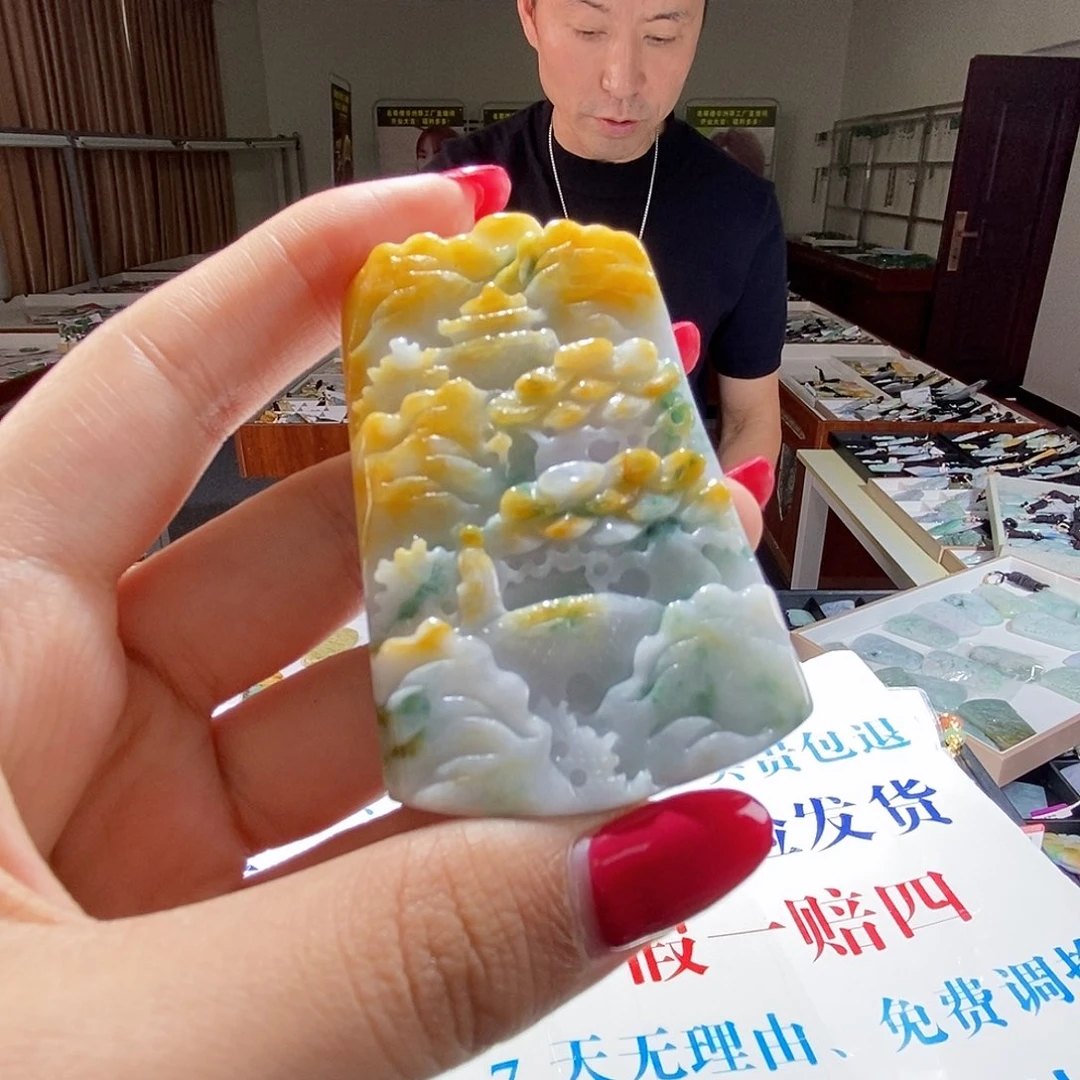 翡翠未镶嵌颈饰翡翠