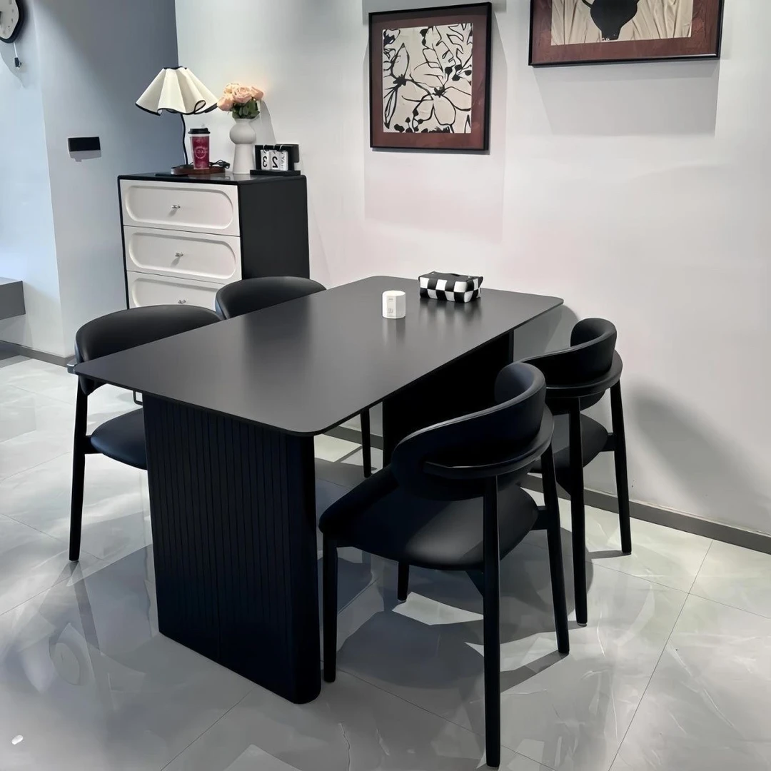 高档轻奢岩板餐桌黑色家用餐椅组合小户型餐桌椅出租屋长方形茶桌