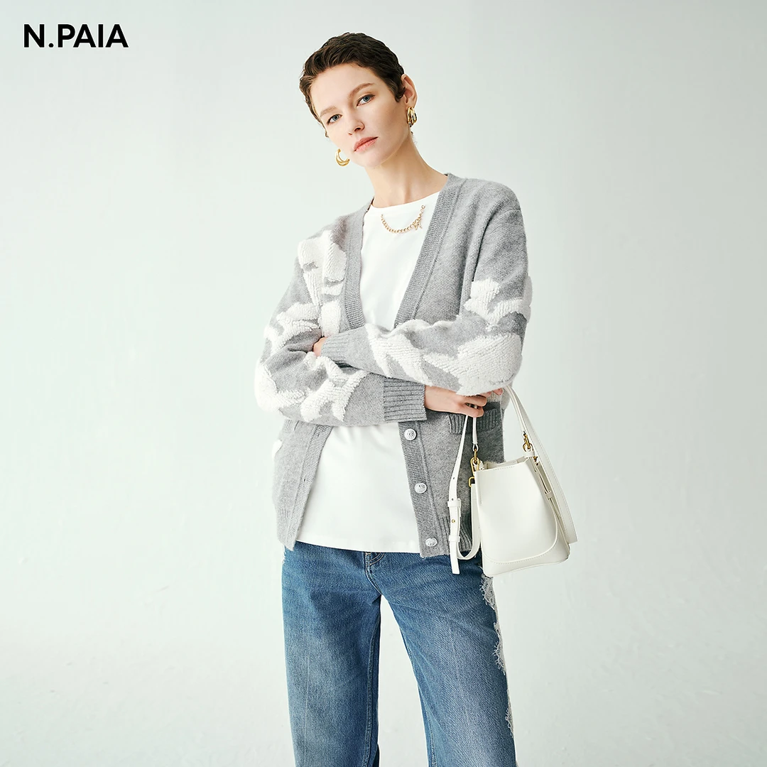 恩派雅【星线好物】羊毛郁金香提花V领针织毛衣外套女XNJIW9116A