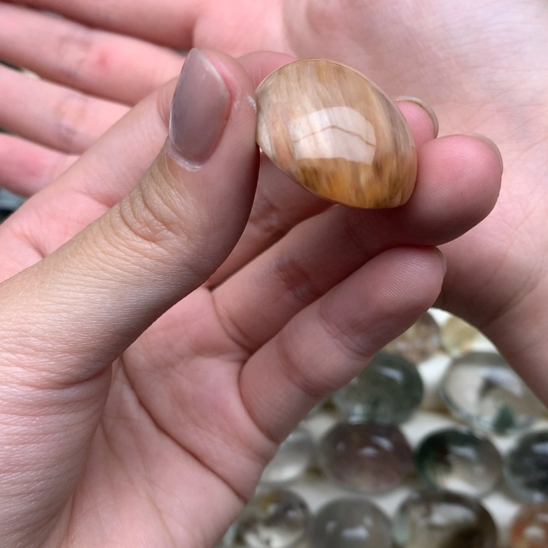 朴***允水晶珠宝半成品未镶嵌