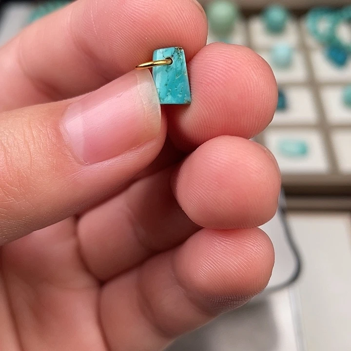 绿松石未镶嵌吊坠