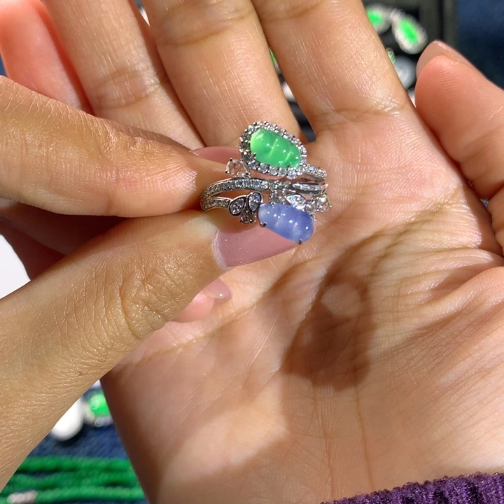 翡翠18K金镶嵌戒指双福豆戒指