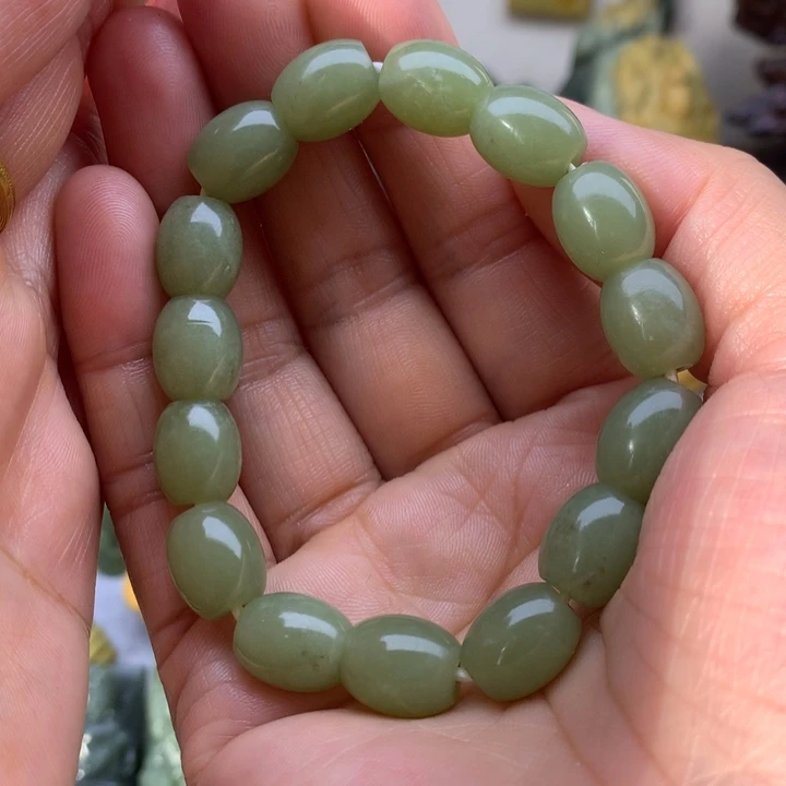 【闪购商品】透闪石质玉手串未镶嵌