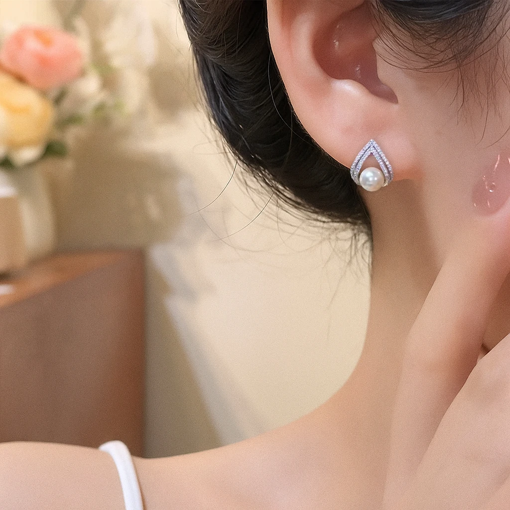 铜合金耳饰 银色水滴耳钉女镂空气质高级感耳环2025年新款爆款