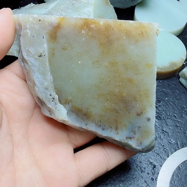 未镶嵌和田玉（糖玉）珠宝奇石