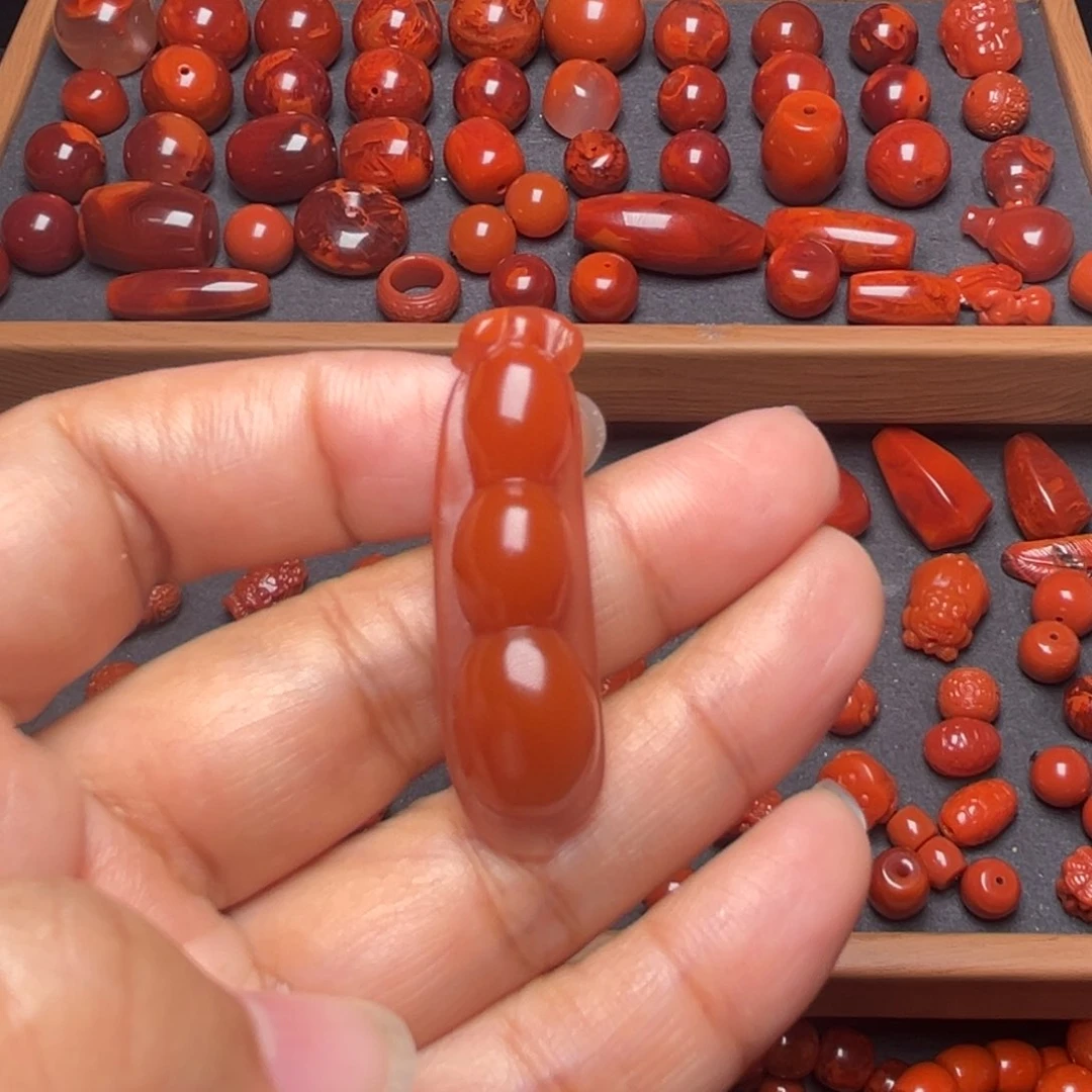 南红玛瑙配饰未镶嵌福豆卡12.7*43.3mm