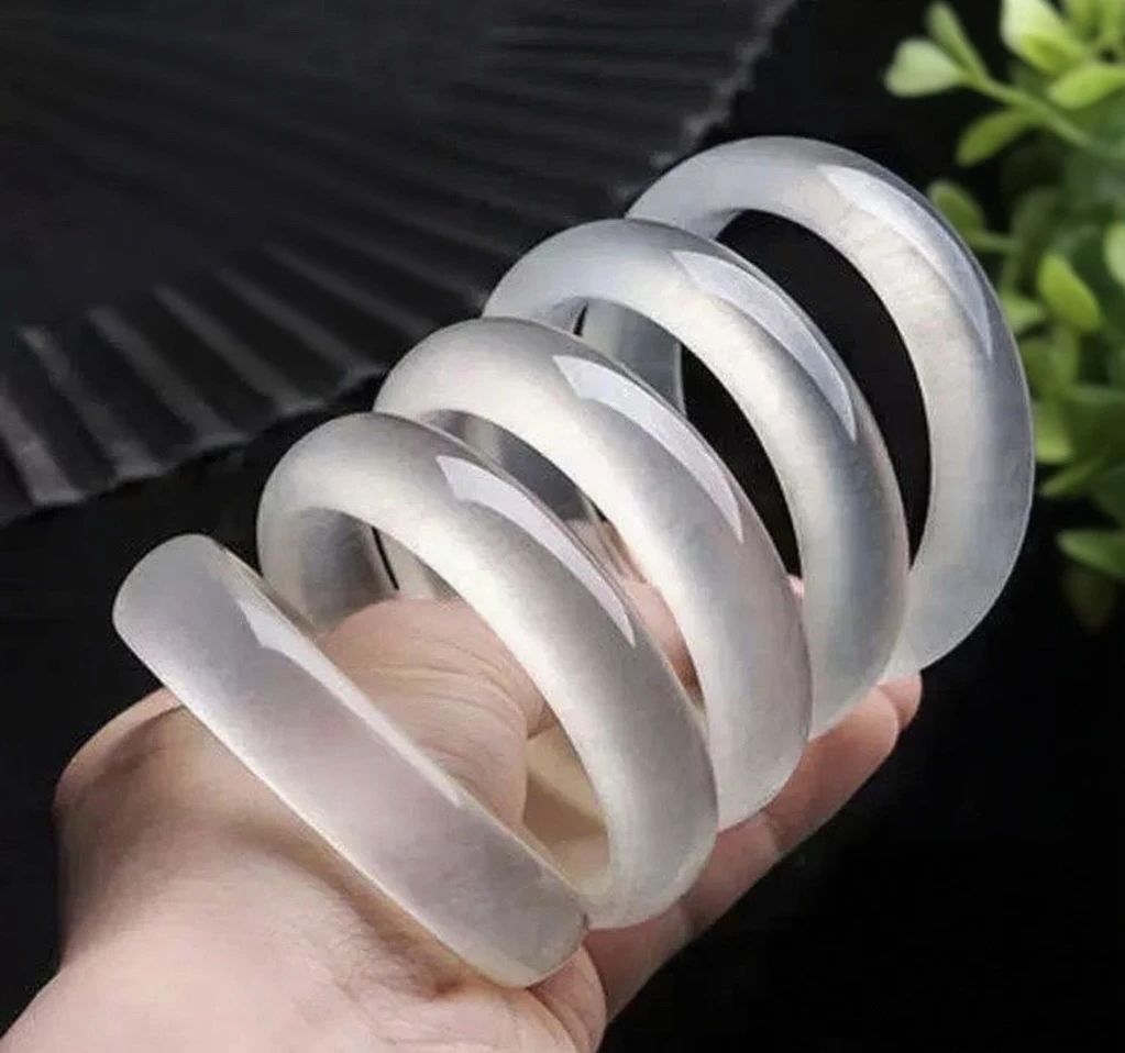 香槟金精品天然玉髓玛瑙手镯百搭送礼白多样性发货拍一发一