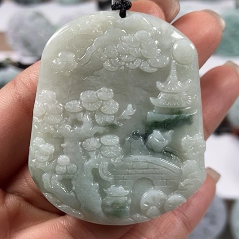 翡翠颈饰未镶嵌山水牌福利翡翠微瑕福利